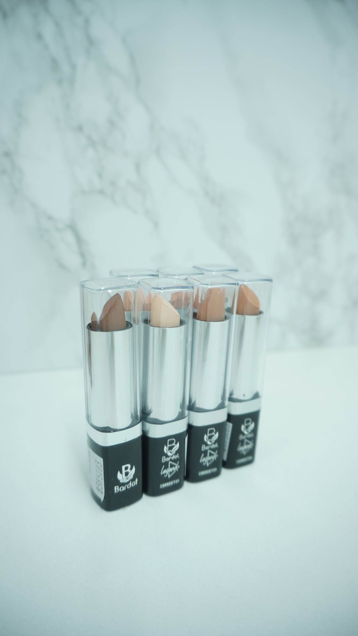 BARDOT CORRECTOR DE OJERAS 4 G ST #2