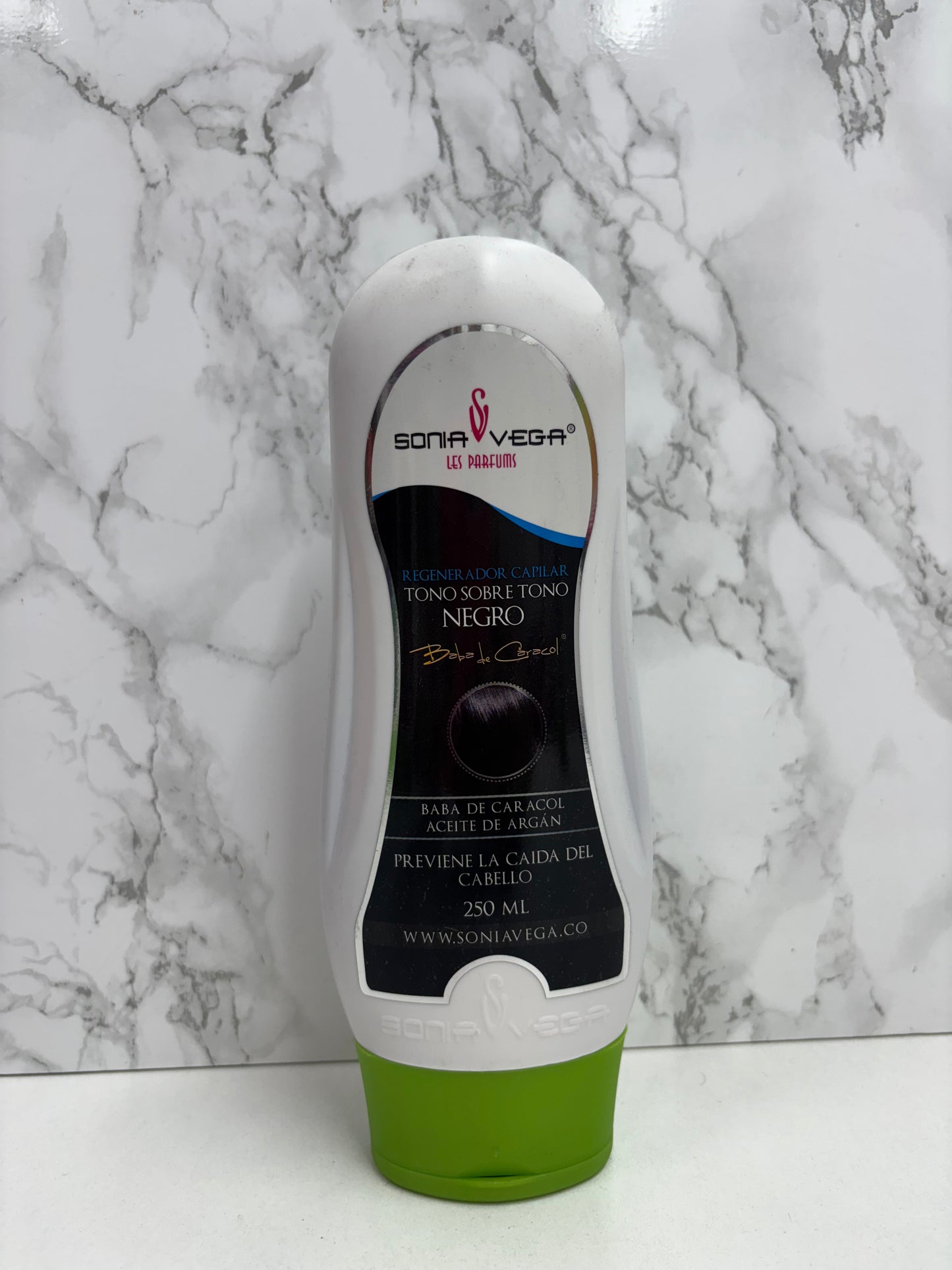 SONIA VEGA TONO SOBRE TONO X250ML NEGRO